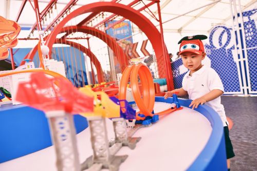 又能看表演又能买买买的意大利式夏日狂欢？不出国门就能去！