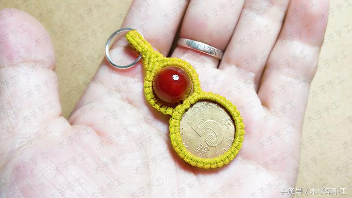 妹子用五毛钱硬币做了一款葫芦钥匙挂，朋友都抢着要