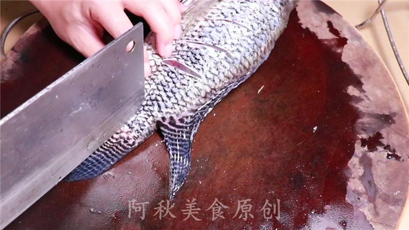 清蒸鱼的正宗做法简单又好吃,清蒸鱼做法鲜嫩爽口