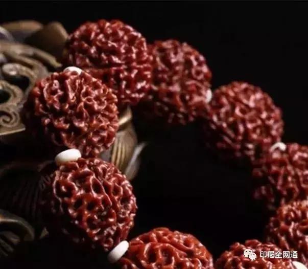 印尼有哪些特产可以带回国的,去印尼可以带什么吃的