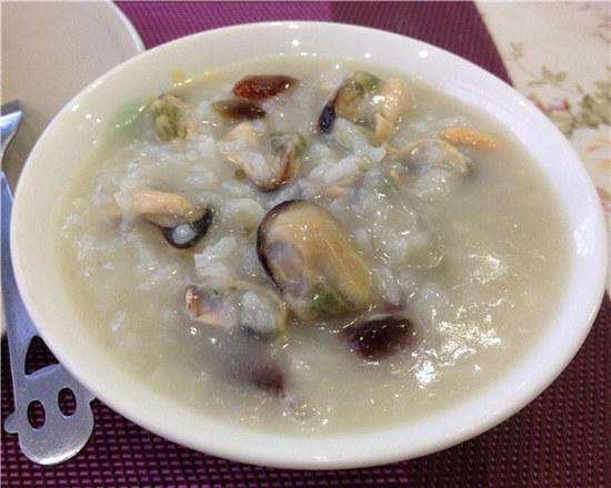 上火长痘痘长溃疡了怎样降火最快,上火长痘痘应该吃什么药降火