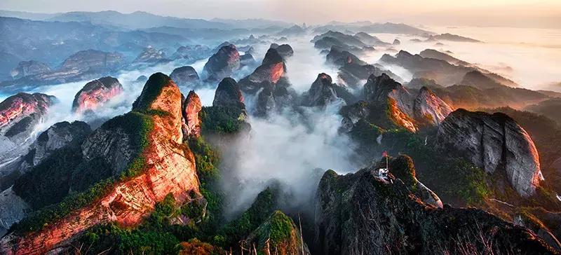 邵阳换新名片了！快传递出去~为你带来更多的人脉、财脉！