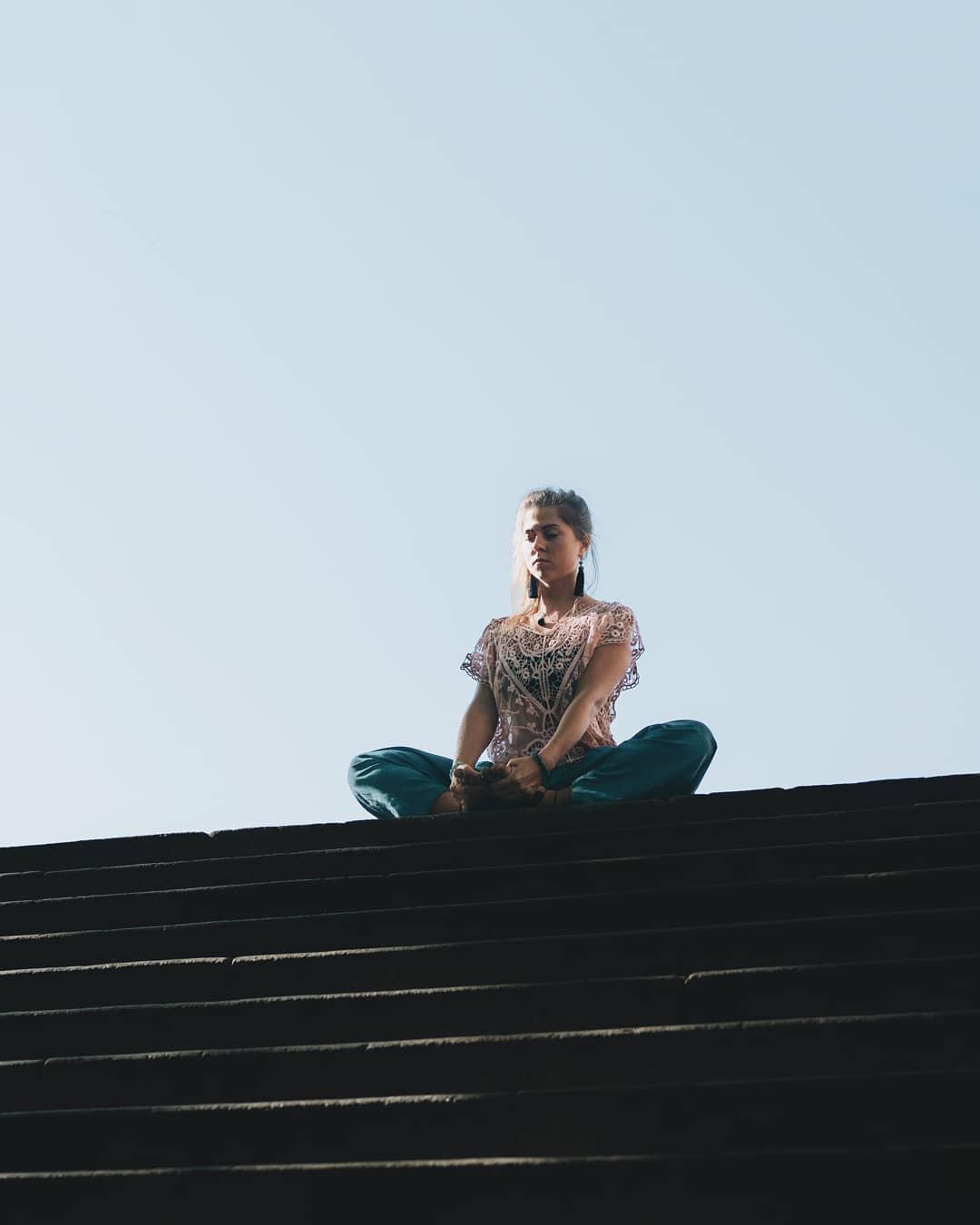 瑜伽每天坚持5分钟,瑜伽每天静躺10分钟