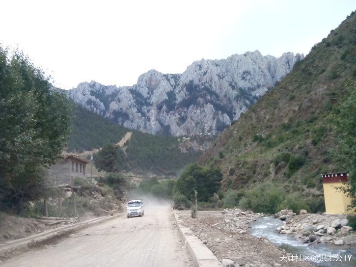 一个人、一只狗、一辆小踏板，风雨30天去*藏西**的故事（四）