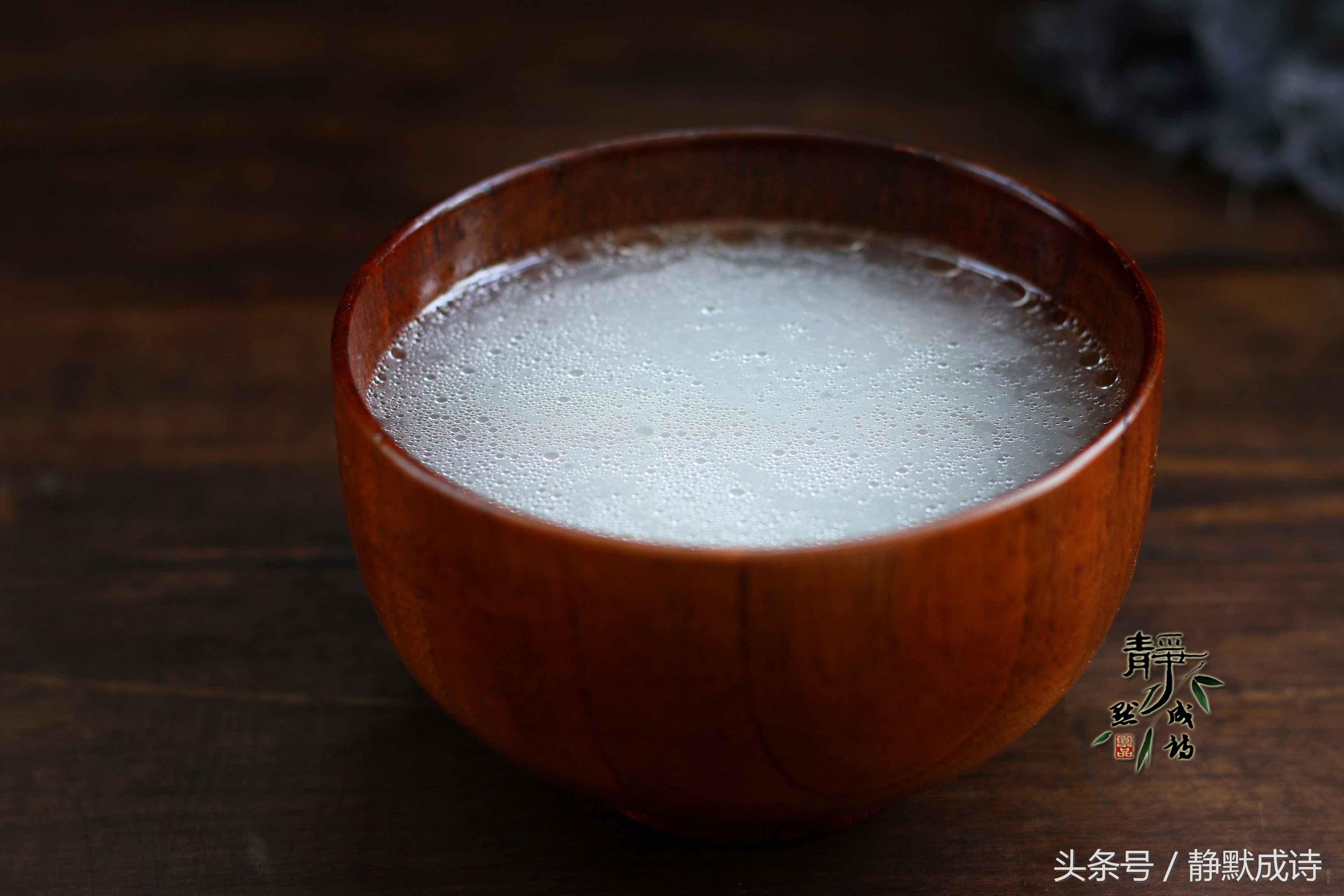 怎么熬一锅好的骨头汤,羊骨头汤奶白色妙招