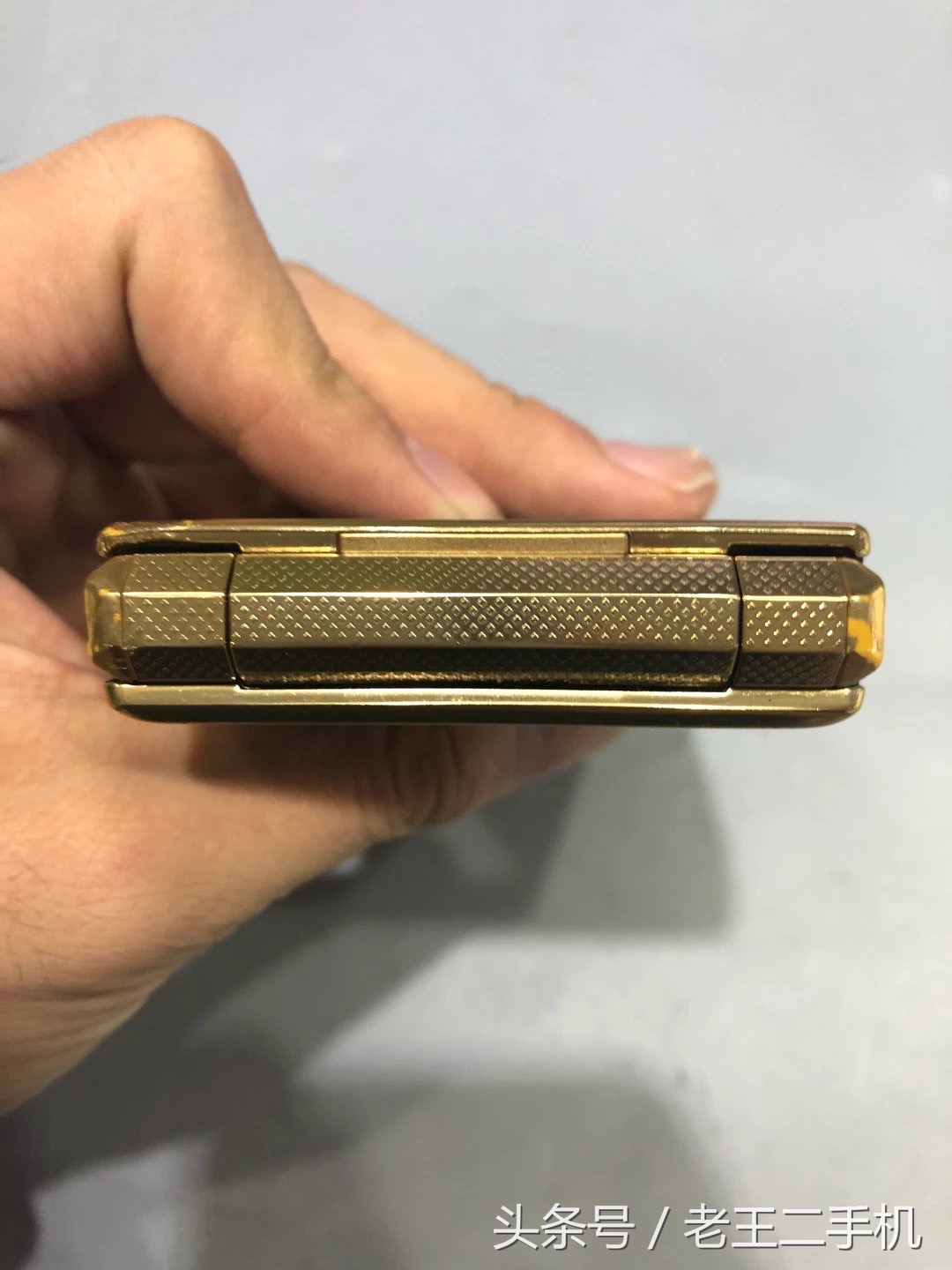 三星翻盖手机值得不值得买,三星翻盖手机哪款性价比比较好