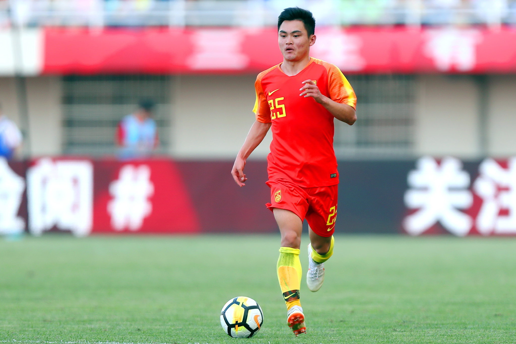 中国国家男子足球队u23对阵韩国,中国男足获得3连胜