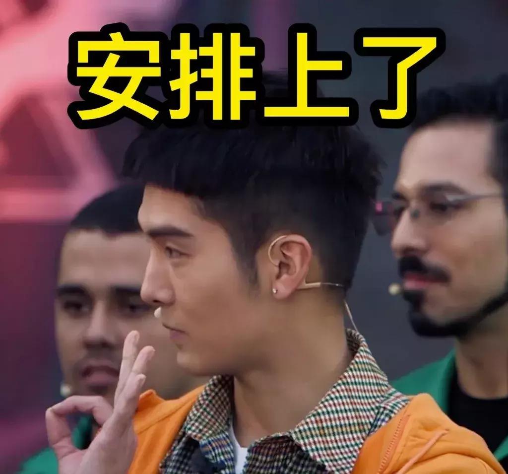 机器人争霸综艺节目完整版,机器人争霸对决