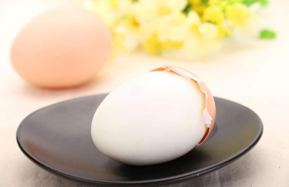 鸡蛋怎么煮不会破壳又好剥,鸡蛋如何煮不开裂