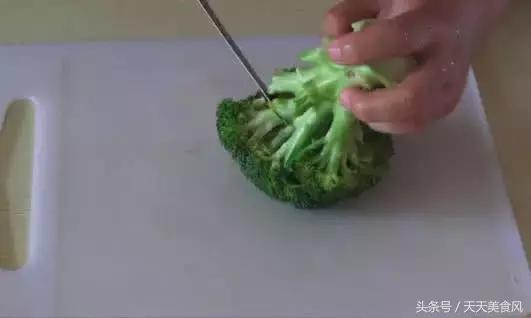 怎样把西兰花的虫卵全都拿走,西兰花可以直接用盐水泡出虫卵吗