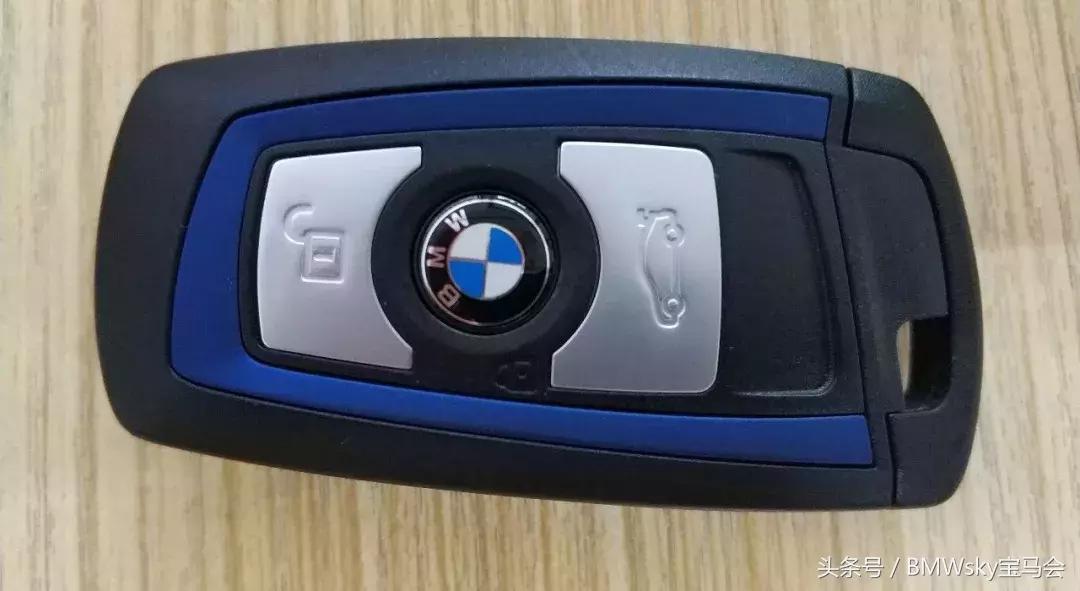 宝马330lixdrivem运动版感受,23款宝马330i第一视角沉浸式体验