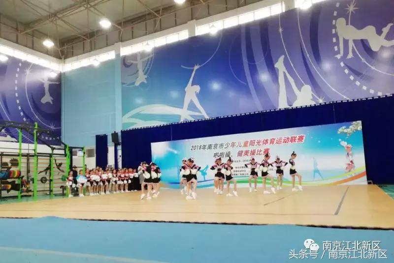 这个六月,看新区这群娃娃挥汗如雨战金陵!