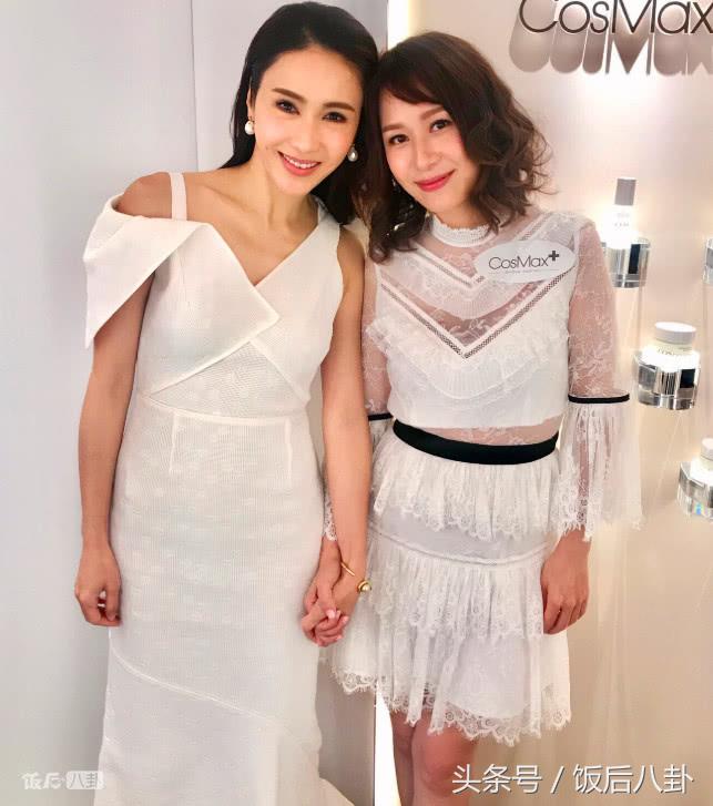 黎姿颜值巅峰笑容迷人,47岁黎姿素颜不老