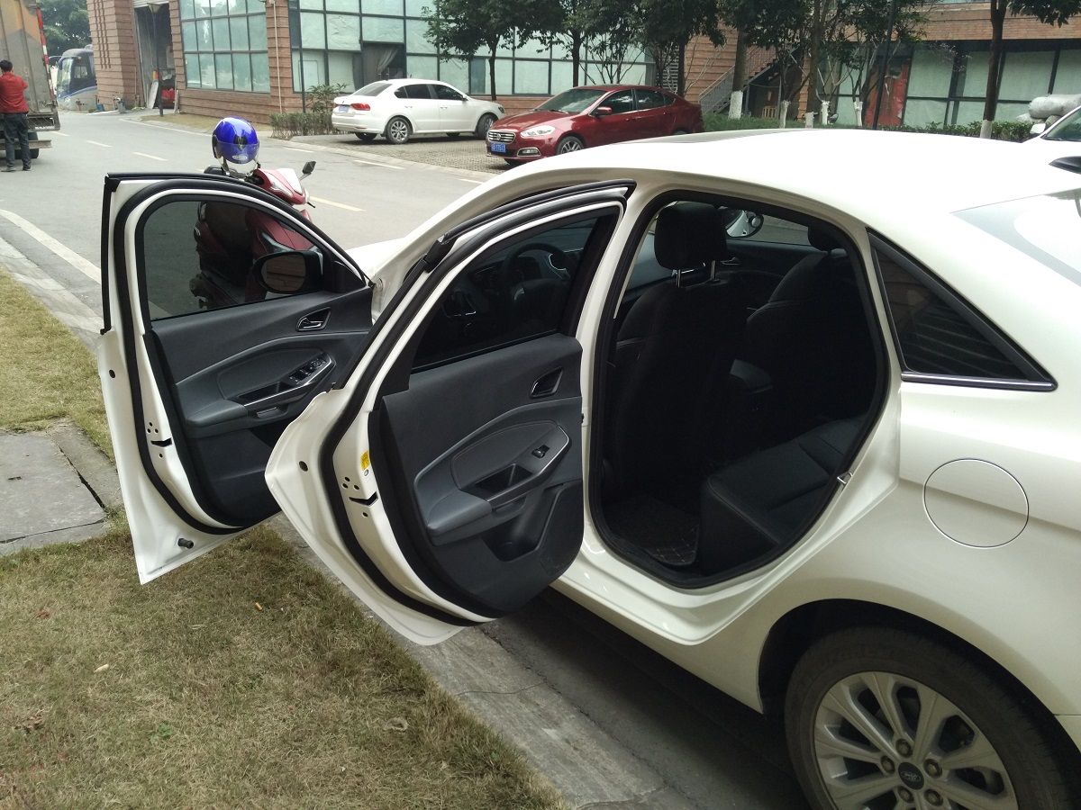 福特福睿斯开1400公里油耗多少,09福睿斯两厢1.8l油耗怎么这么高