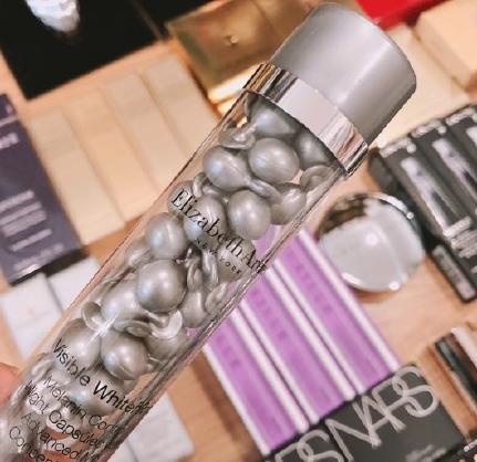 淡斑美白的护肤品推荐一套,淡斑美白妈妈护肤品50-60岁水乳