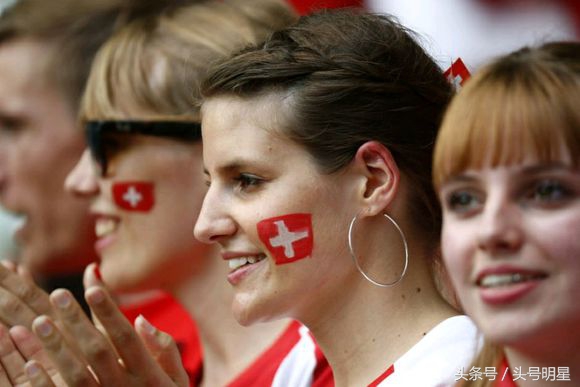 2018世界杯养眼女球迷,世界杯八强女球迷争奇斗艳