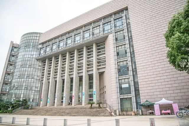 不在汉口的汉口学院，聚集了大花岭大学城最好吃的美食！