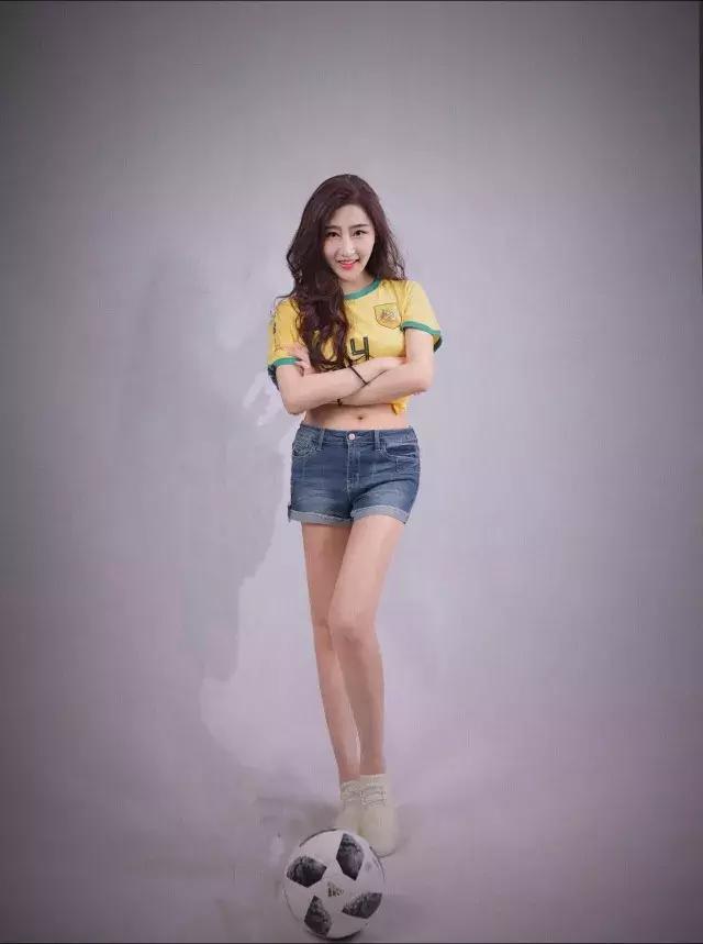 空姐和空姐格斗,空姐足球
