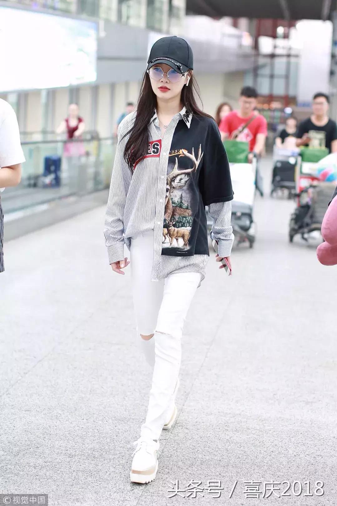 轻松就能穿出休闲随意的时髦感,一件穿出两件的效果