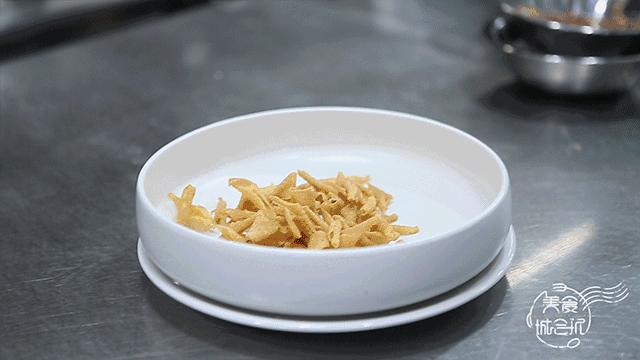 你知道哪个将军手里拿的是炒匙吗？答案就在这家十年老店！