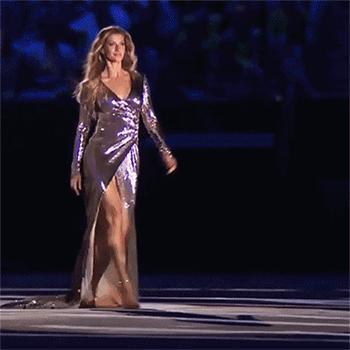 比世界杯还精彩的足球比赛,世界杯赛场高颜值女球迷惊艳镜头