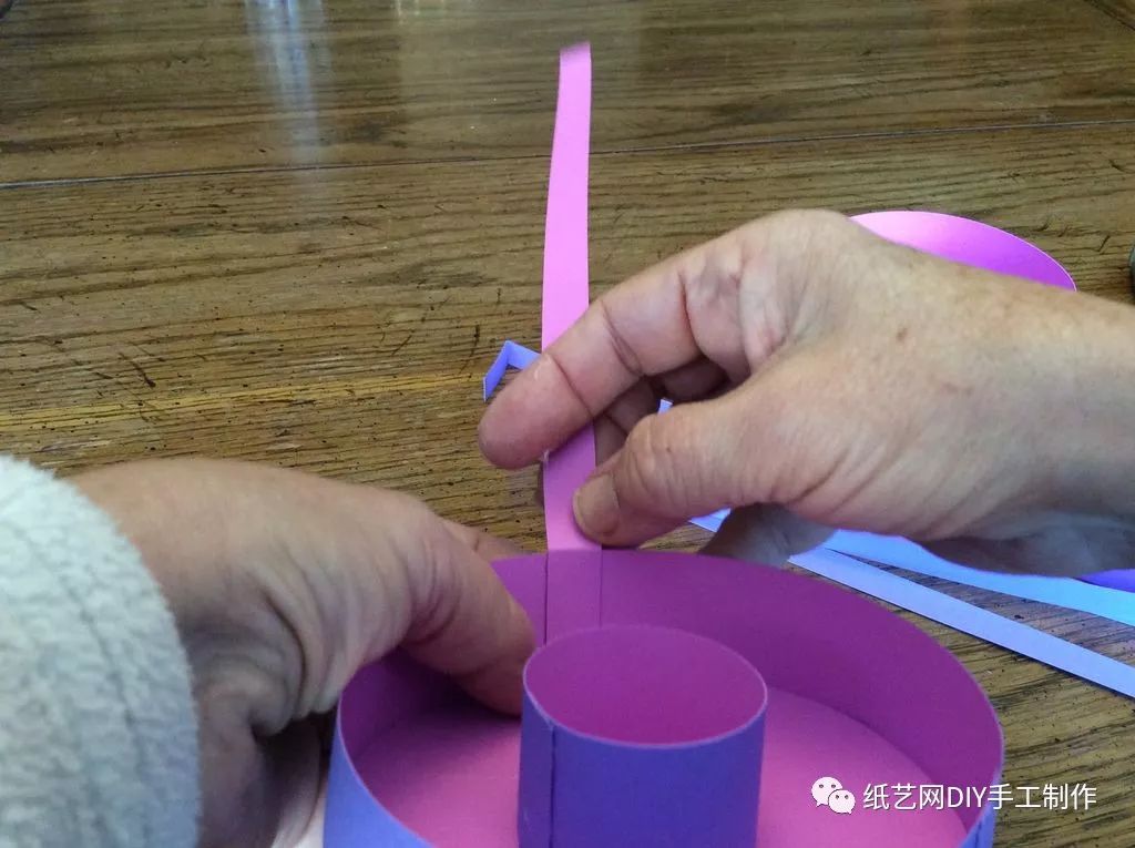 手工折纸古风灯笼长方形手提宫灯,如何固定纸雕灯笼图片教程