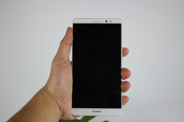 华为mate8是什么时候发布的,华为mate8现在在华为处于什么水平