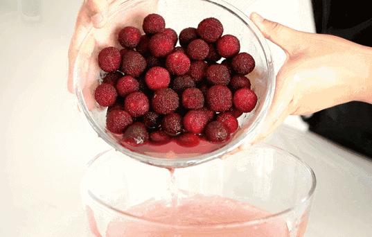 杨梅用盐洗不泡能洗干净嘛,杨梅能用盐清洗干净吗