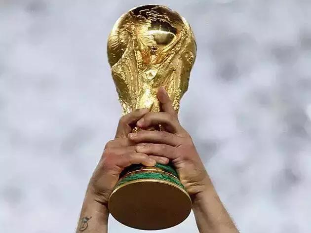 足球和爱情无法共存,足球和爱情