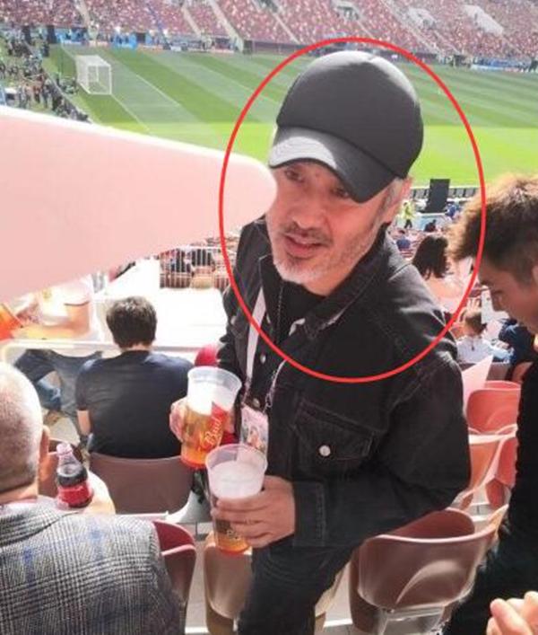 吴秀波与陈奕迅现身世界杯,网友:不开演唱会,看什么世界杯