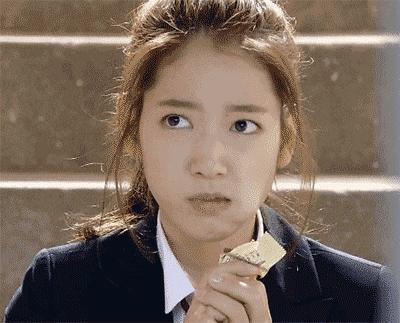 老是打嗝怎么办快速止嗝,老是打嗝怎么办快速止嗝的方法