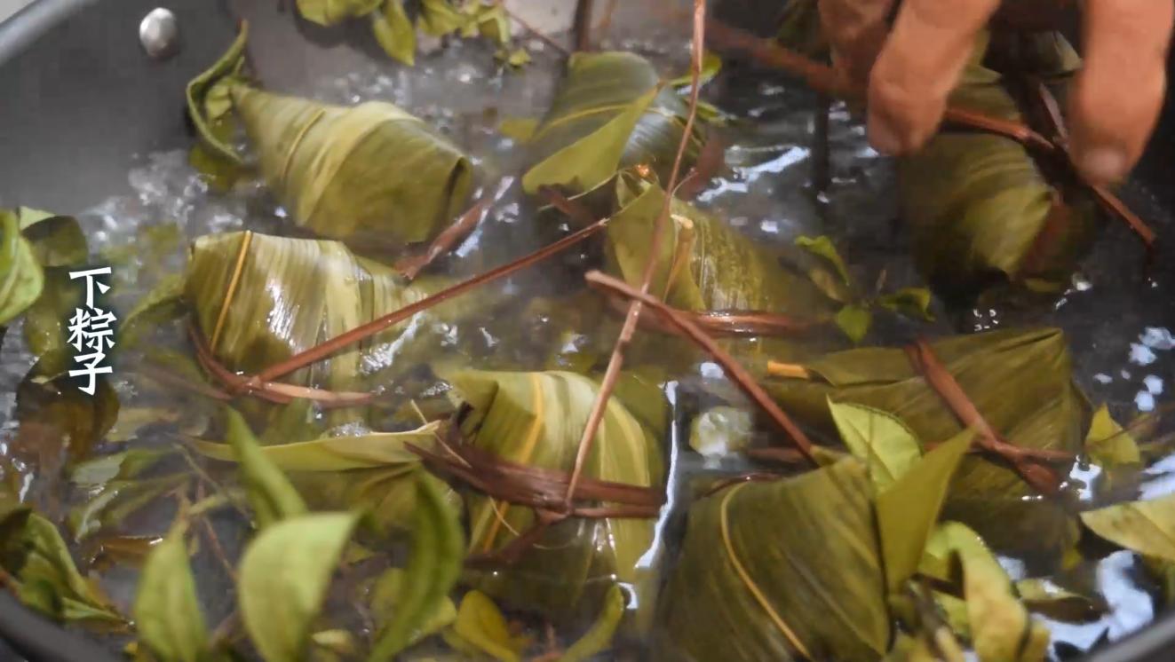 端午节美食粽子怎么包,端午美食包粽子教程