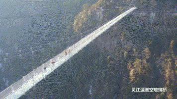 浙江湖州玻璃栈道,浙江灵溪山玻璃栈道景区