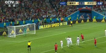 梅西现在是不是超越c罗了,梅西也曾经历过低谷永不放弃