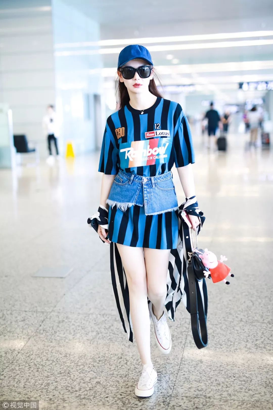 世界杯现场抢到了球衣可以拿走吗,世界杯抢球衣