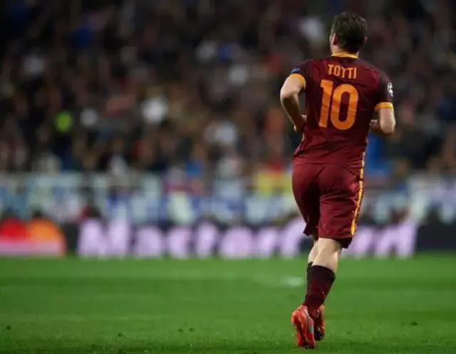 看球标配小食桶,看球标配烧烤啤酒