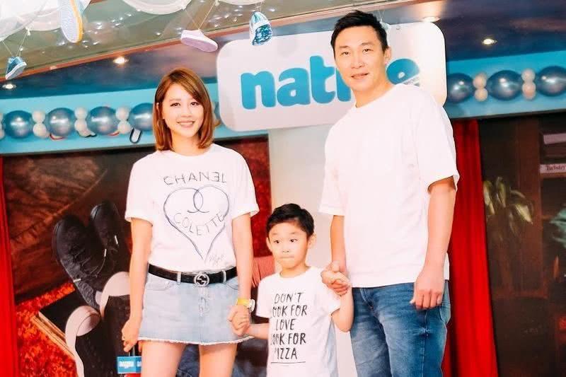 超尴尬！她竟穿假货出席活动