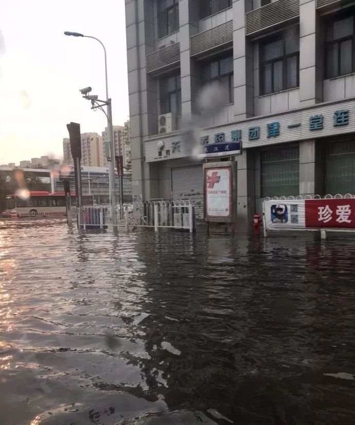 天津多云转小雨,天津阵雨过后