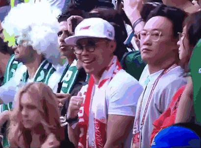 普京观看世界杯揭幕战,世界杯普京名场面