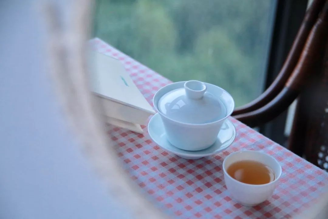 凤凰单丛茶水仙,凤凰单枞与凤凰单丛是两种茶吗