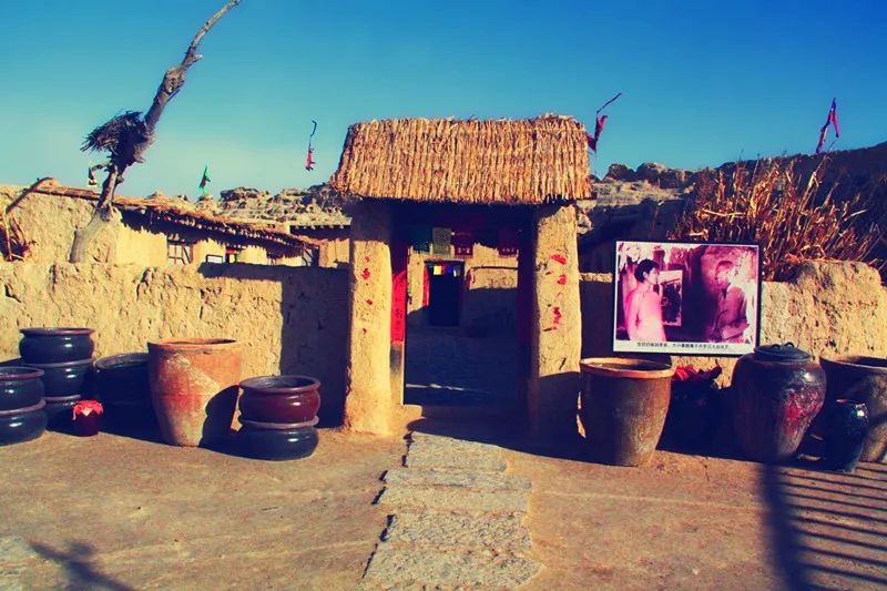 镇北堡西部影城是张贤亮个人的吗,镇北堡西部影城归张贤亮吗