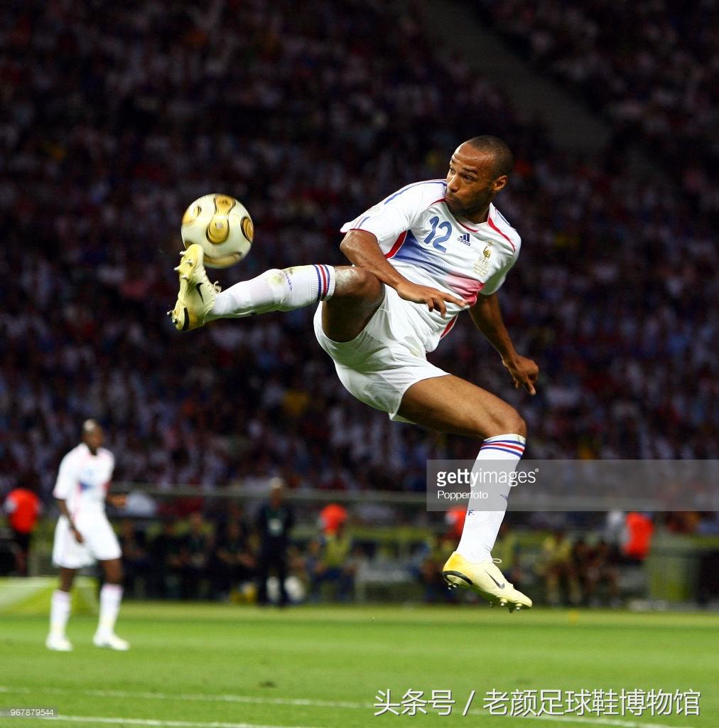 06年世界杯宣传nike,世界杯最火的足球鞋