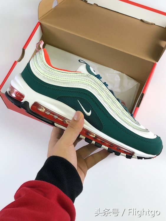 耐克新款鞋nikeairmax97山峰白 (nikeairmax97银子弹鞋)