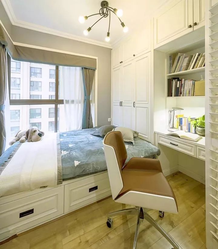 榻榻米床与飘窗柜子一体图,榻榻米床柜子如何组合设计