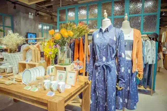 国内快时尚女装品牌有哪些呢,中国十大最受欢迎女装品牌