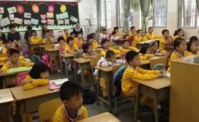 6.48万一年！重庆民办小学今年学费上涨2至5成，家长崩溃