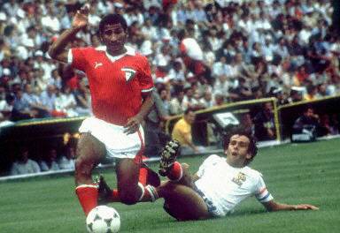 目前亚洲足球世界杯取得最好成绩,亚洲足球世界杯最好名次是什么