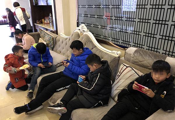 玩吃鸡游戏的八大危害,沉迷吃鸡游戏的后果