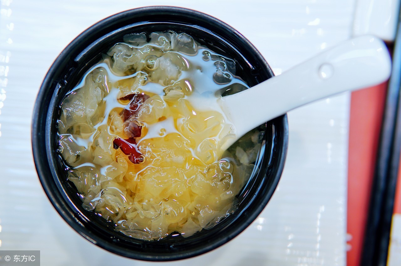 阴虚潮热流汗吃什么中药,阴虚口干舌燥哪几味中药泡水喝