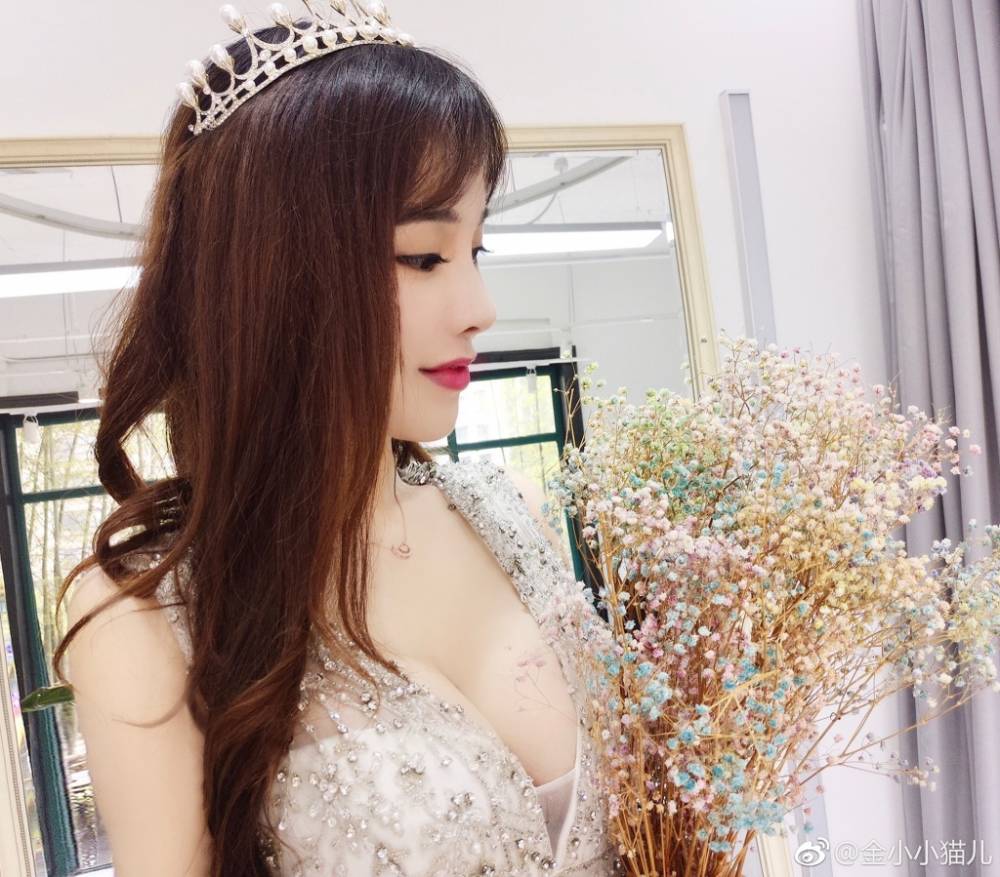 世界杯支持C罗，中国版冲田杏梨惊艳俄罗斯